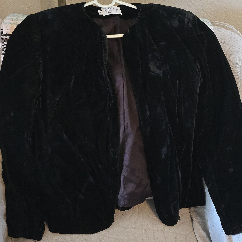 Russ Elegant Black Velvet Women's Jacket